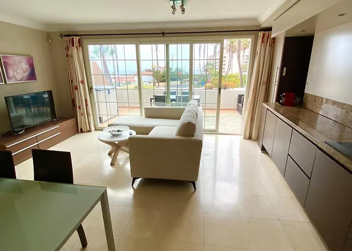 Appartement Private With Sea View, 5 Min From